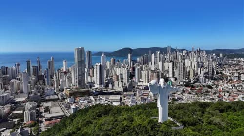 Balneário Camboriú ultrapassa 151 mil habitantes e se transforma em cidade para viver o ano inteiro