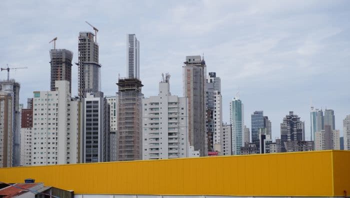 Audiência pública abre debate sobre novas regras de construção em Balneário Camboriú
