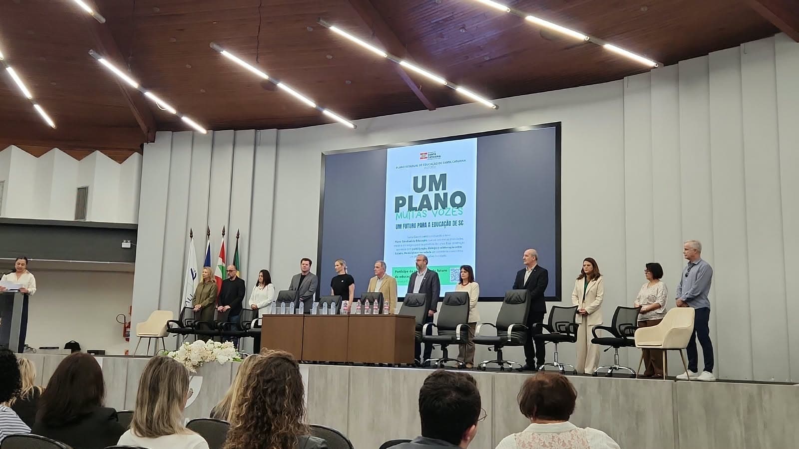 Balneário Camboriú: Município participa de seminário para construção do Plano Estadual de Educação