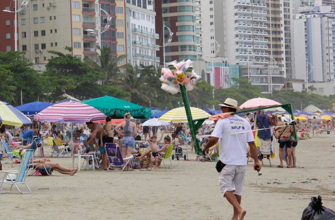 Câmara de Balneário Camboriú vota projetos sobre ambulantes, saúde e novos selos nesta terça - Página 3 - Notícias de Balneário Camboriú