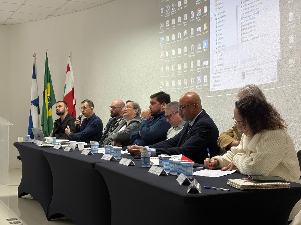 Comitê da Educação debateu piso do magistério, obras e demandas da categoria em Balneário Camboriú - Página 3 - Notícias de Balneário Camboriú