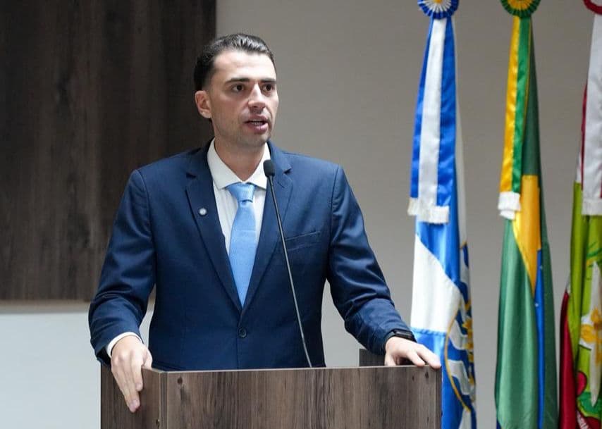 TRE-SC garante mandato de vereador de Balneário Camboriú após reconhecer justa causa para troca de partido