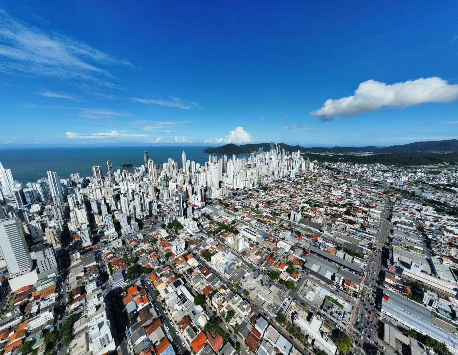 Balneário Camboriú: Câmara vota vetos da prefeita à Lei do Microzoneamento