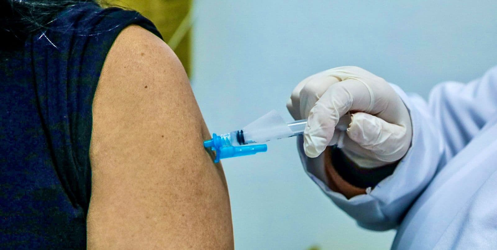 Balneário Camboriú inicia vacinação contra a gripe e reforça alerta para grupos prioritários