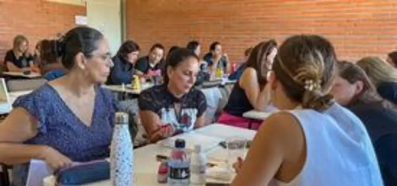 Formação de professores reúne 200 profissionais em Balneário Camboriú - Visor Notícias