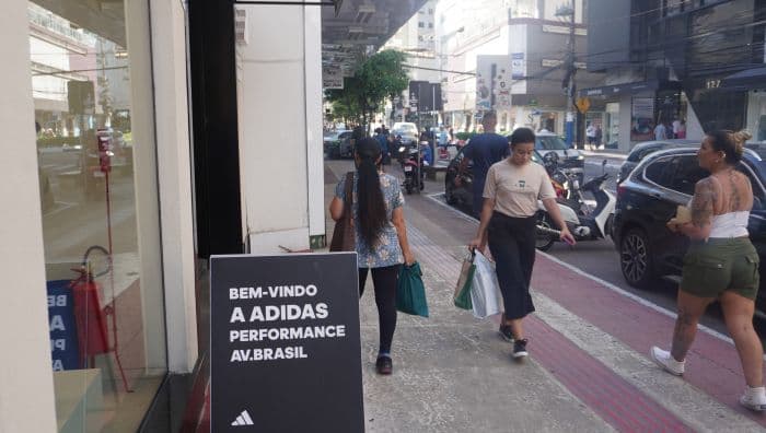 Abertura de lojas dispara 32% em BC e Camboriú