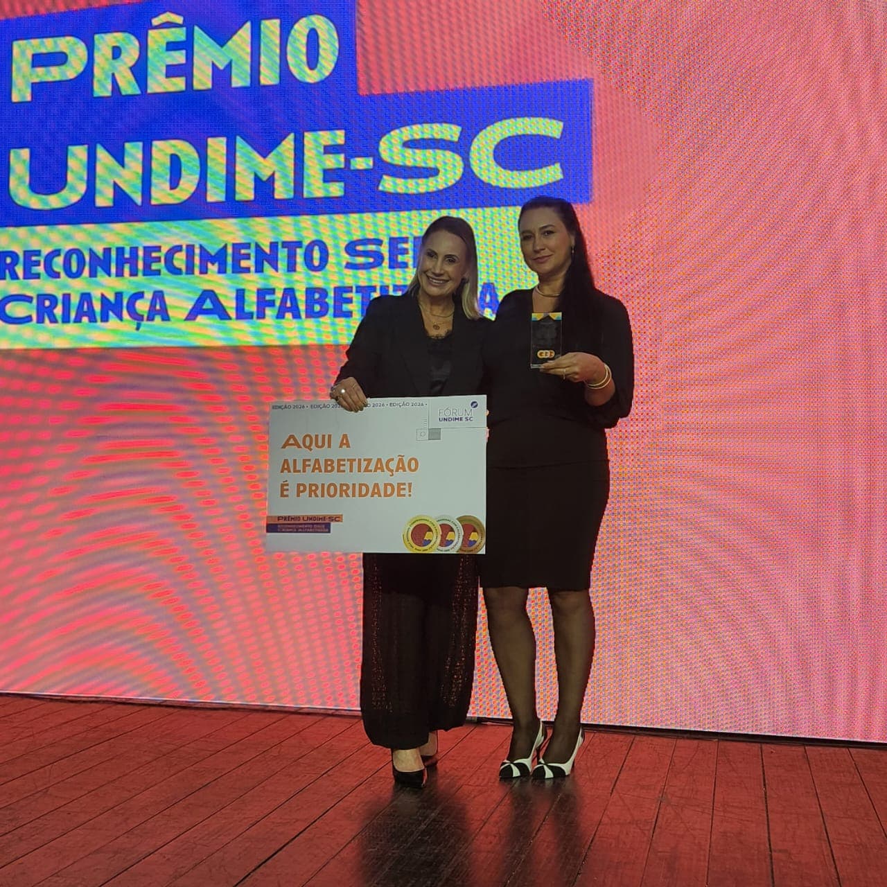 Solenidade entrega à Educação de BC o Selo Prata pelo Compromisso Nacional Criança Alfabetizada