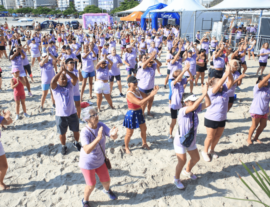 Evento #ElasMovemBC reúne atividades esportivas e serviços na Praia Central
