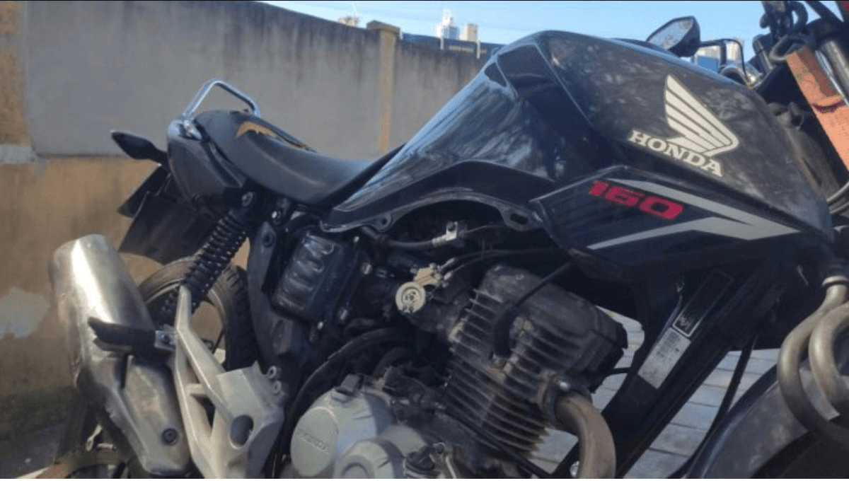 Motorista sem CNH é abordado com moto com R$ 8 mil em multas em Balneário Camboriú - Visor Notícias