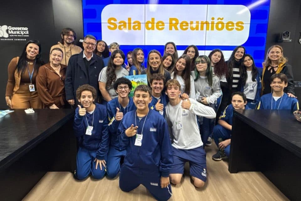 Estudantes visitam Paço Municipal e Procon pelo Programa de Educação Fiscal e Financeira